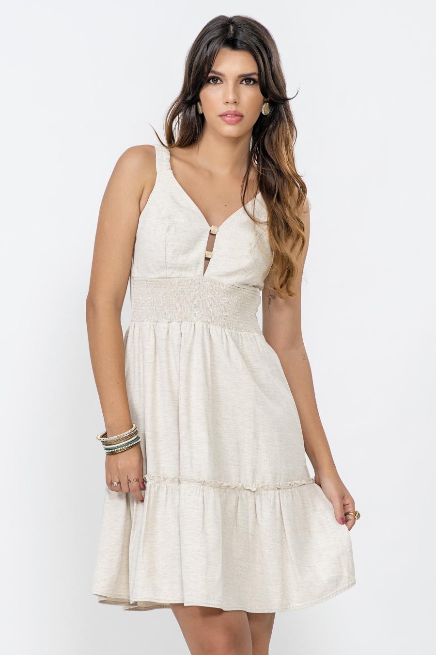 Vestido justo na cintura e best sale solto embaixo